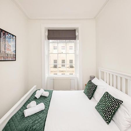 Stunning Georgian Apartment In Central باث المظهر الخارجي الصورة