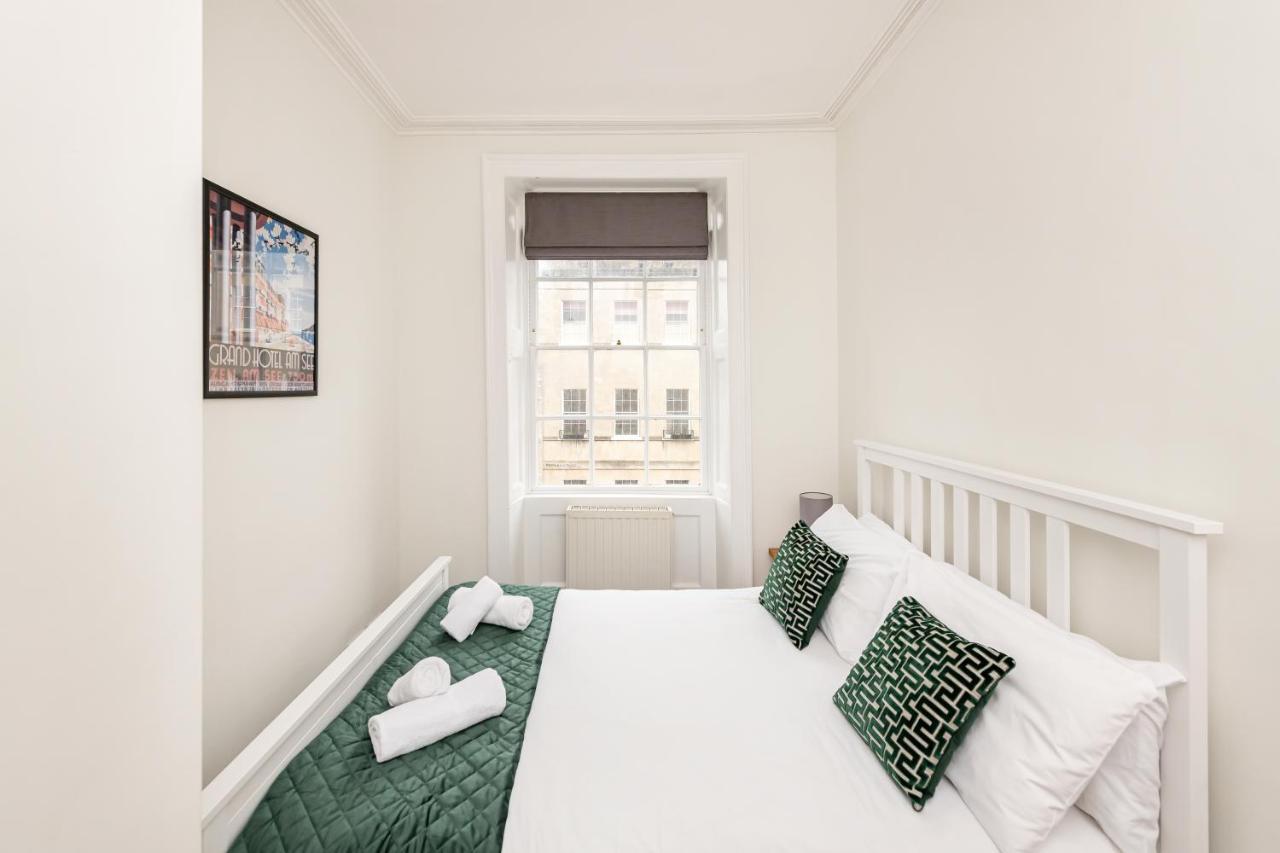 Stunning Georgian Apartment In Central باث المظهر الخارجي الصورة